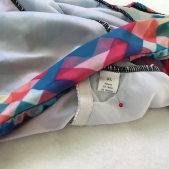 Two piece swimsuit - Picture 3 of 5